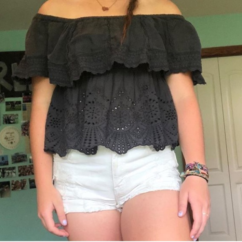 Flowy off the shoulder textured ruffled crop top